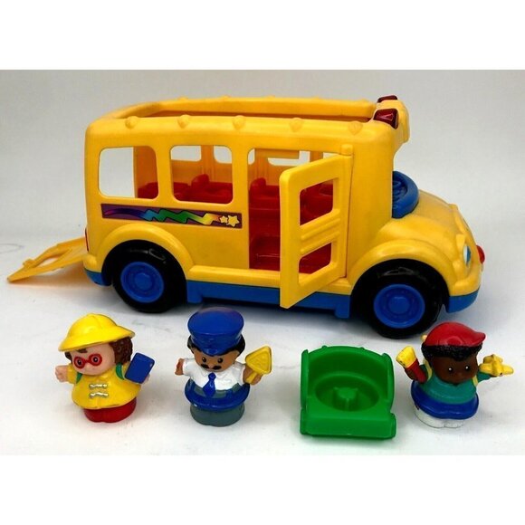 Fisher Price Little People 2002 Beeps the Yellow School Bus Lights Music Sound - Picture 1 of 13